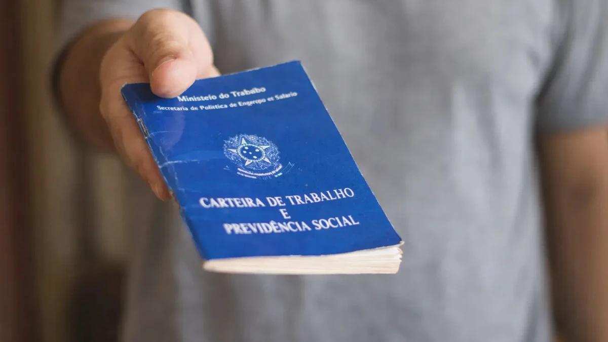 Trabalhei 3 meses com carteira assinada: tenho direito ao FGTS